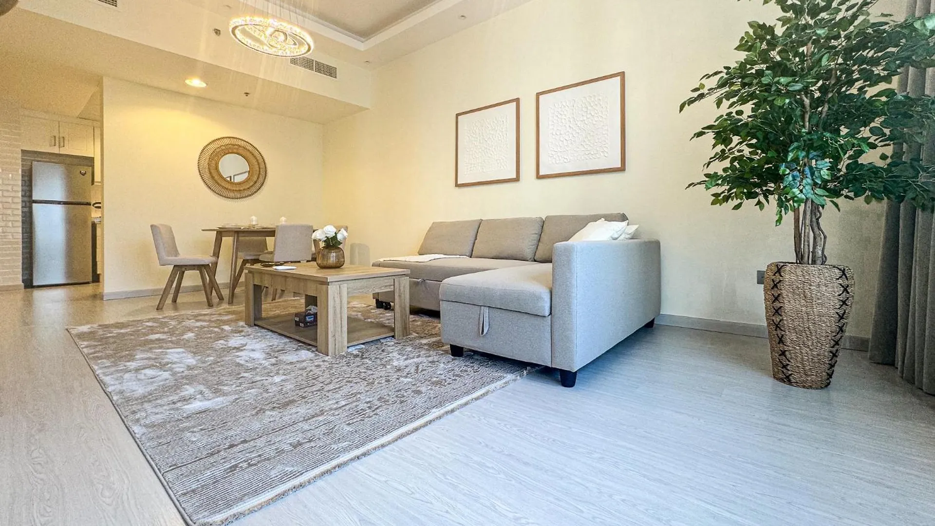 Dreamshoma -1B Spacious Apartment With A Lake View Dubai