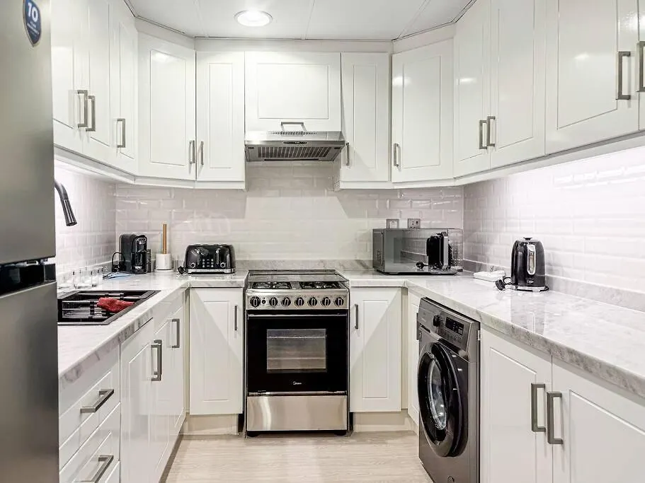Dreamshoma -1B Spacious Apartment With A Lake View Dubai 0*,